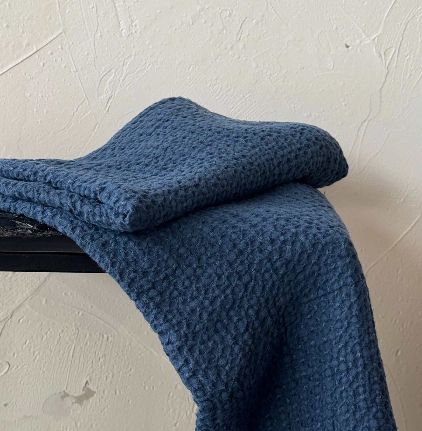 Waffle linen throw - Azure Bleu