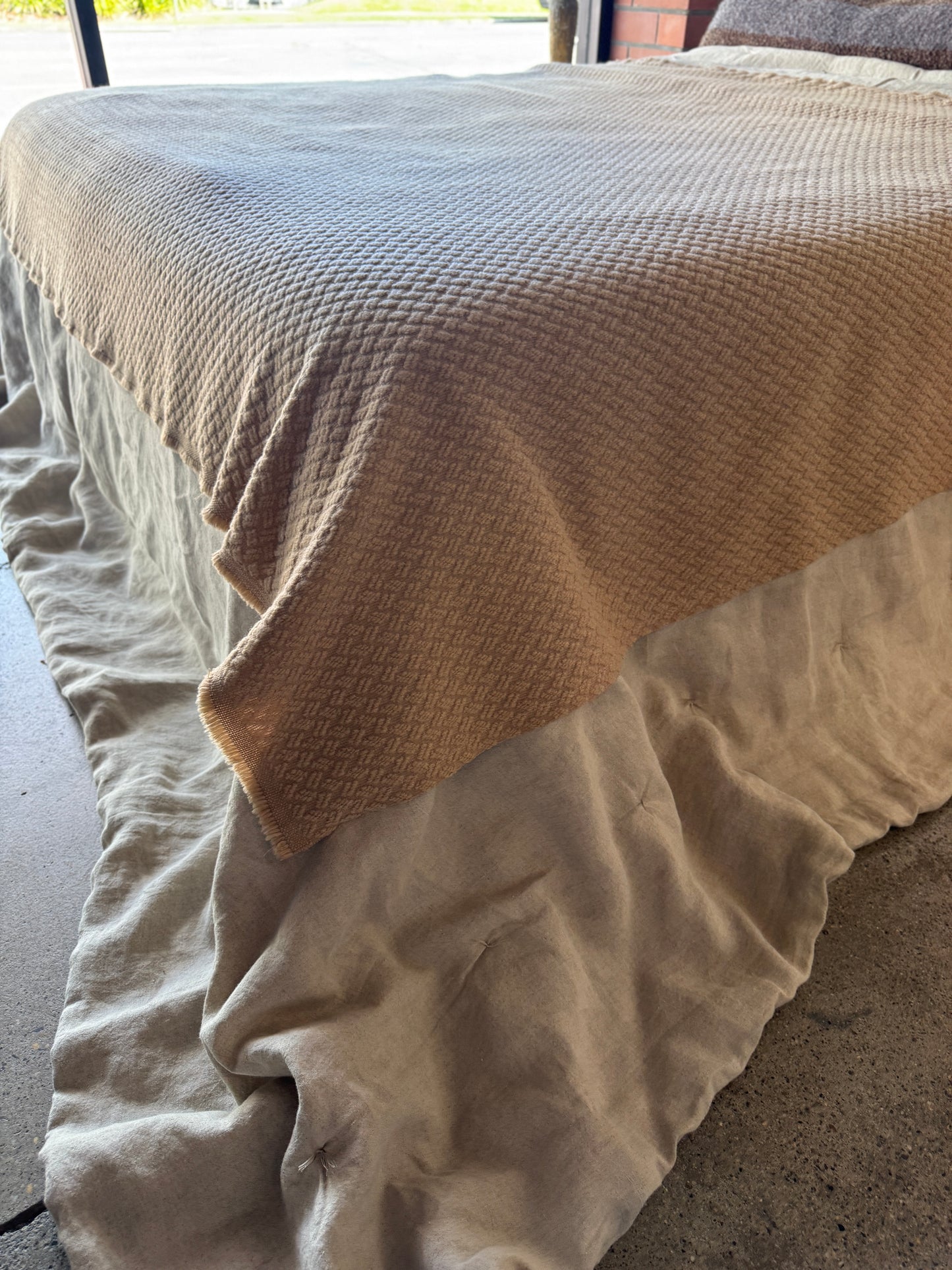 Italian wool throw / half blanket 008