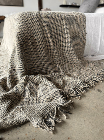 Hand loomed oversized flax throw - Natural/Black  Melange