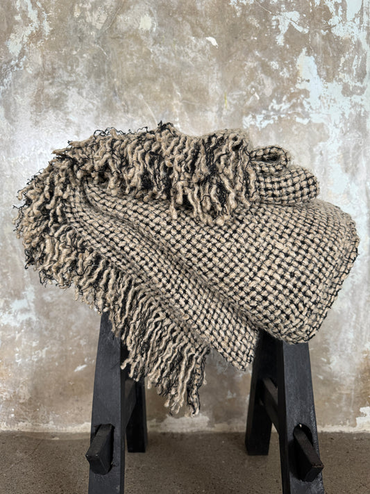 Hand loomed oversized flax throw - Natural/Black  Melange