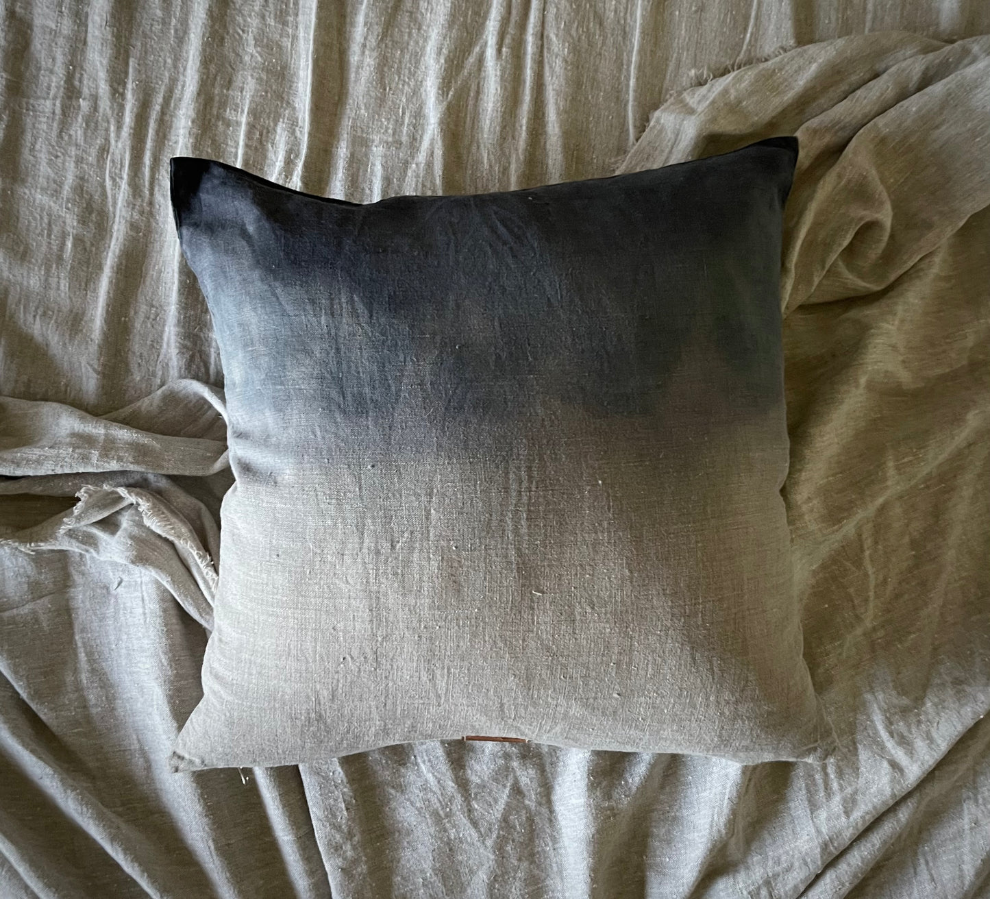 INK SERIES CUSHION 006