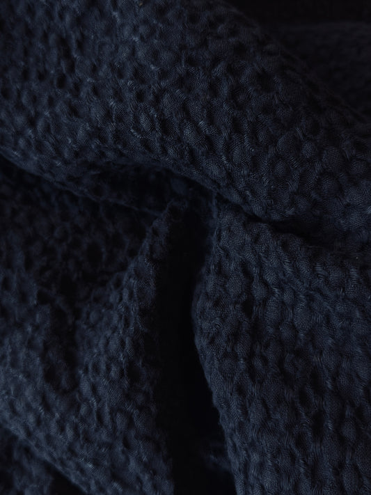 Waffle linen throw - Ink Bleu