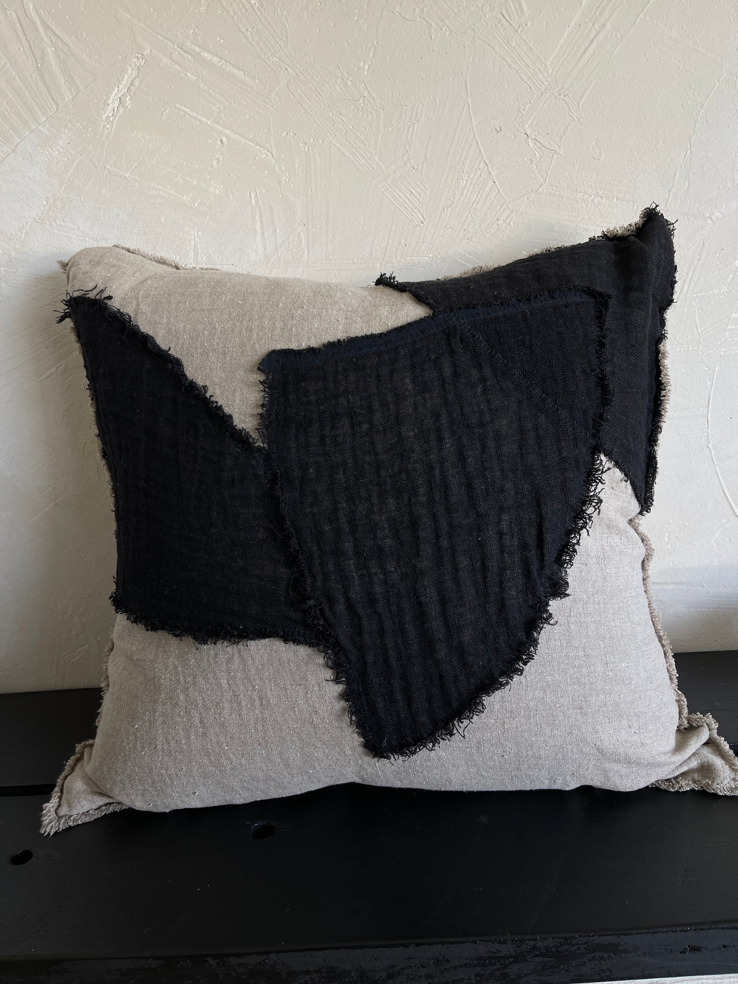 BORO SERIES CUSHION 008