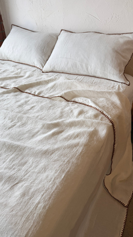 Samosa Natural White Linen fitted sheets