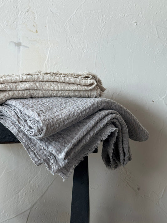 Waffle linen throw - Stone