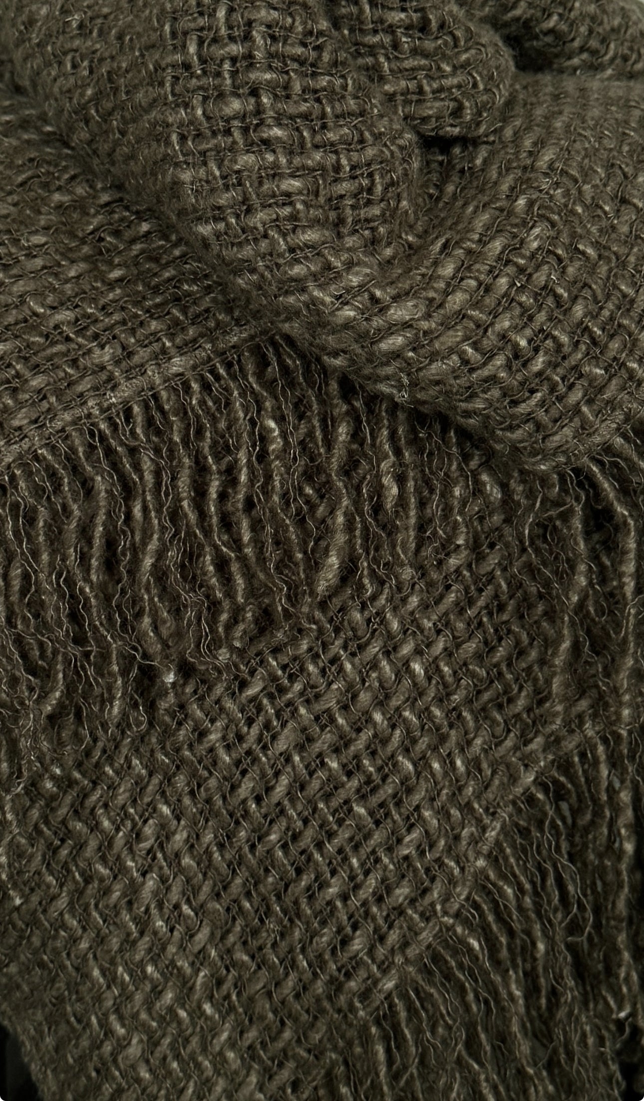 Hand loomed oversized flax throw - Olive