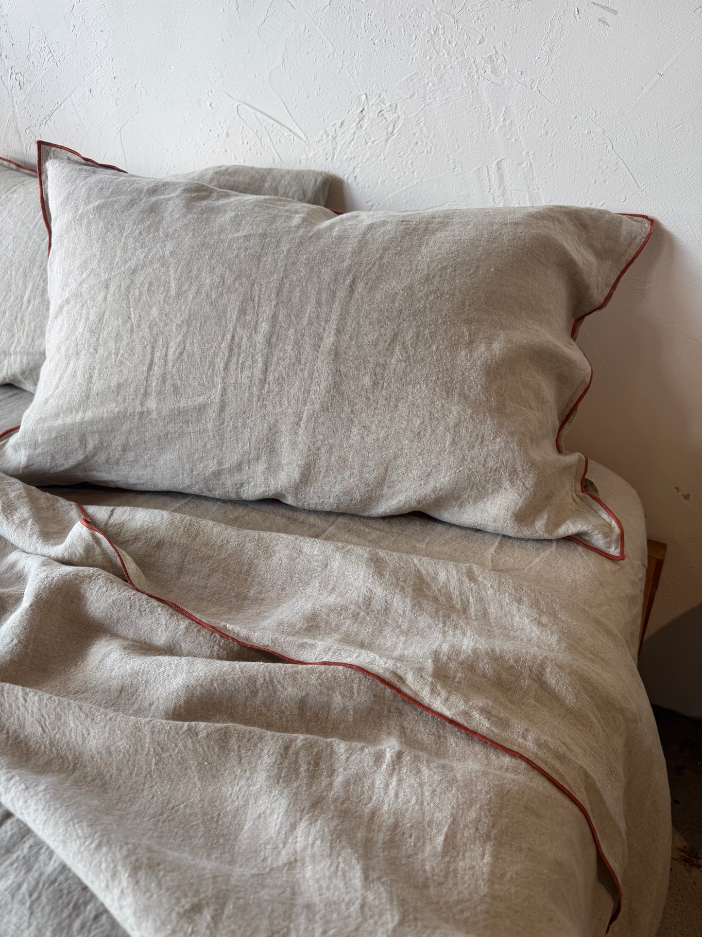 Natural Linen Luxe size flat sheets by Melìse Smith