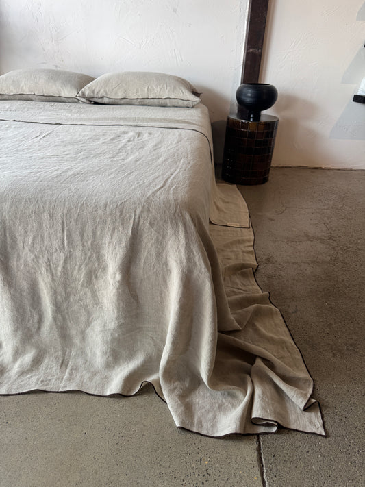 Natural Linen Luxe size flat sheets by Melìse Smith