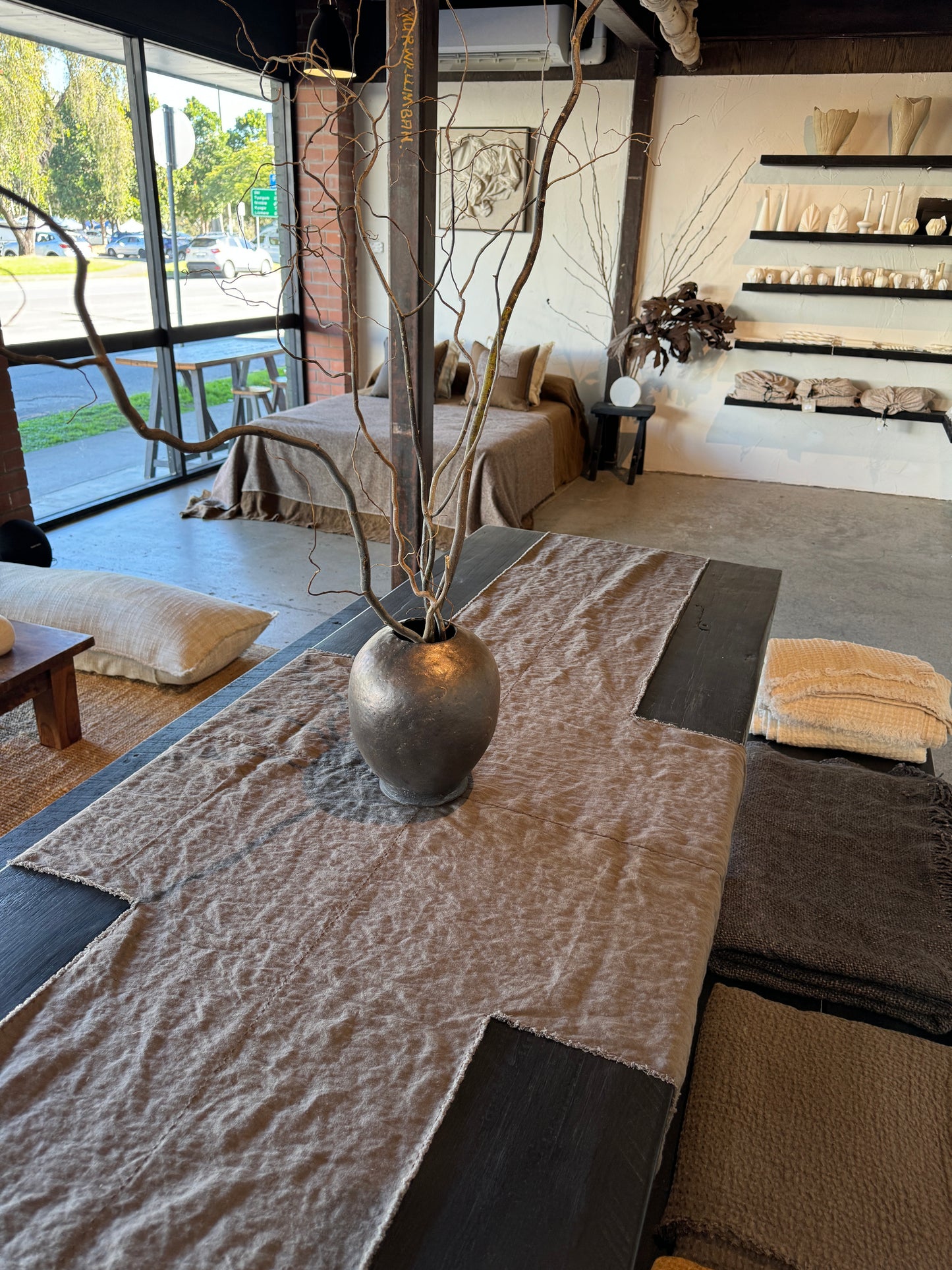 HEMP JAPANDI TABLE RUNNER